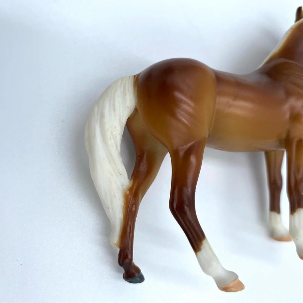 Breyer Stablemates Standing Stock Horse G3 - 5621 - Palomino - 2007 - Picture 7 of 8